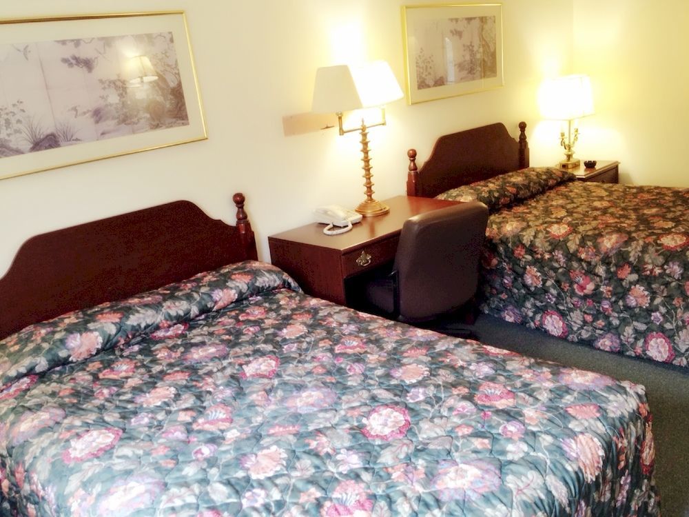Tappan Zee Hotel Motel