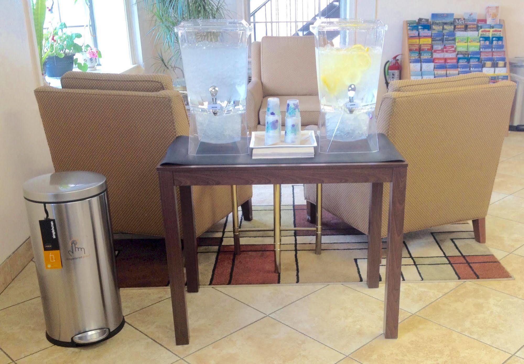 Tappan Zee Hotel 3*